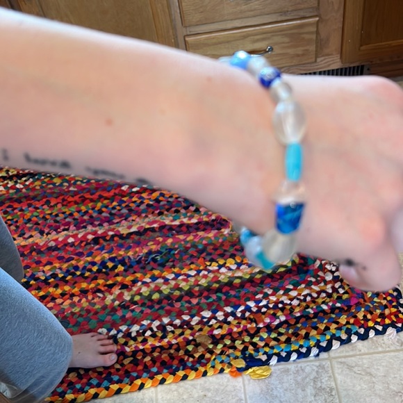 Assorted bracelets - Picture 3 of 6